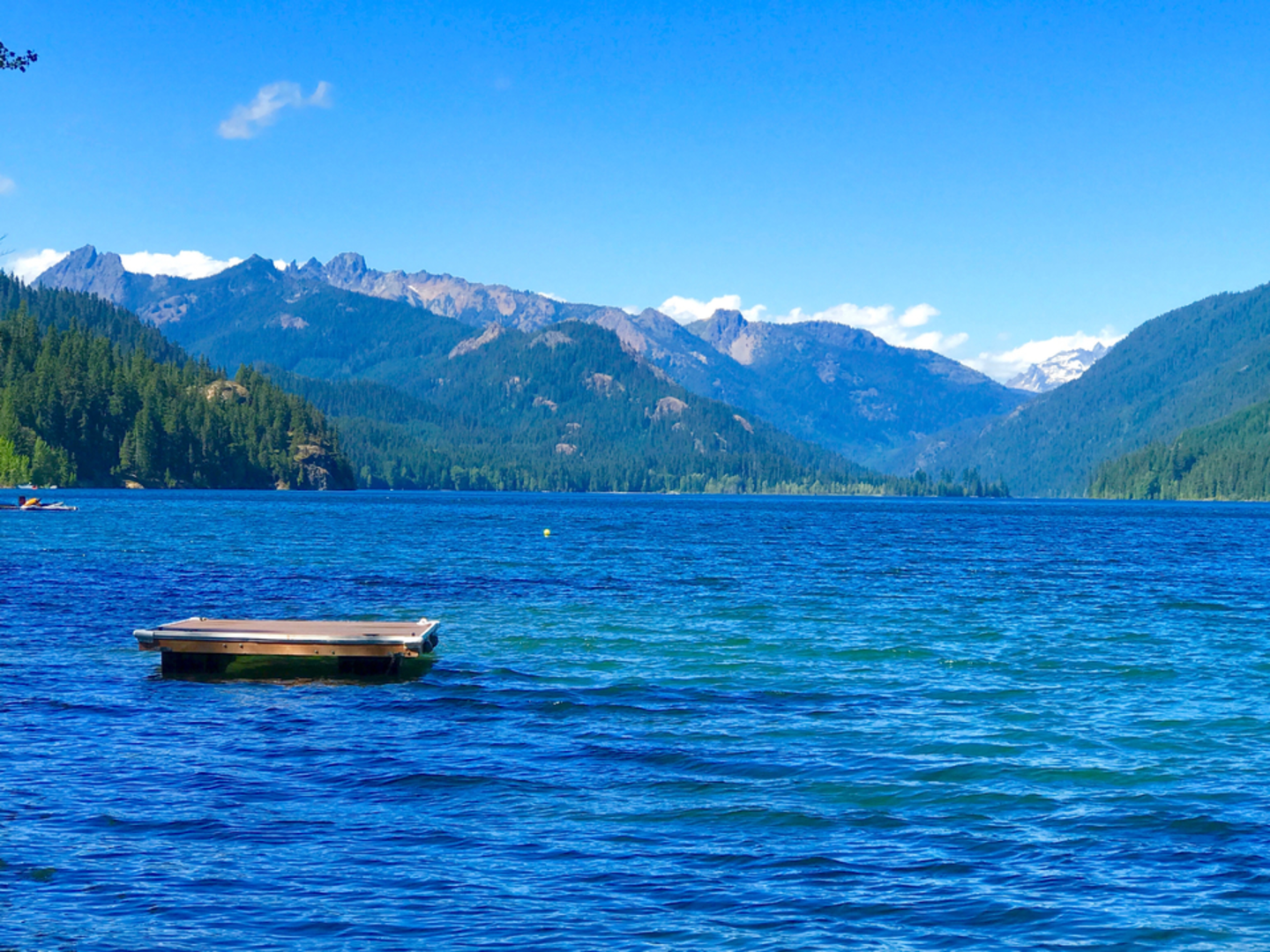 An image depicting the trail Kachess Lake Shore Trail and its surrounding area.