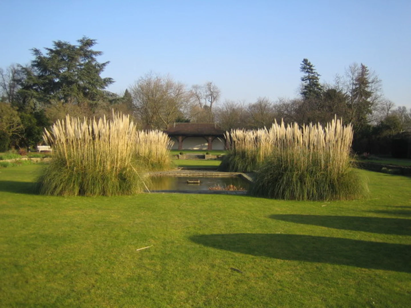 An image depicting the trail Canons Park and The Lake Loop and its surrounding area.