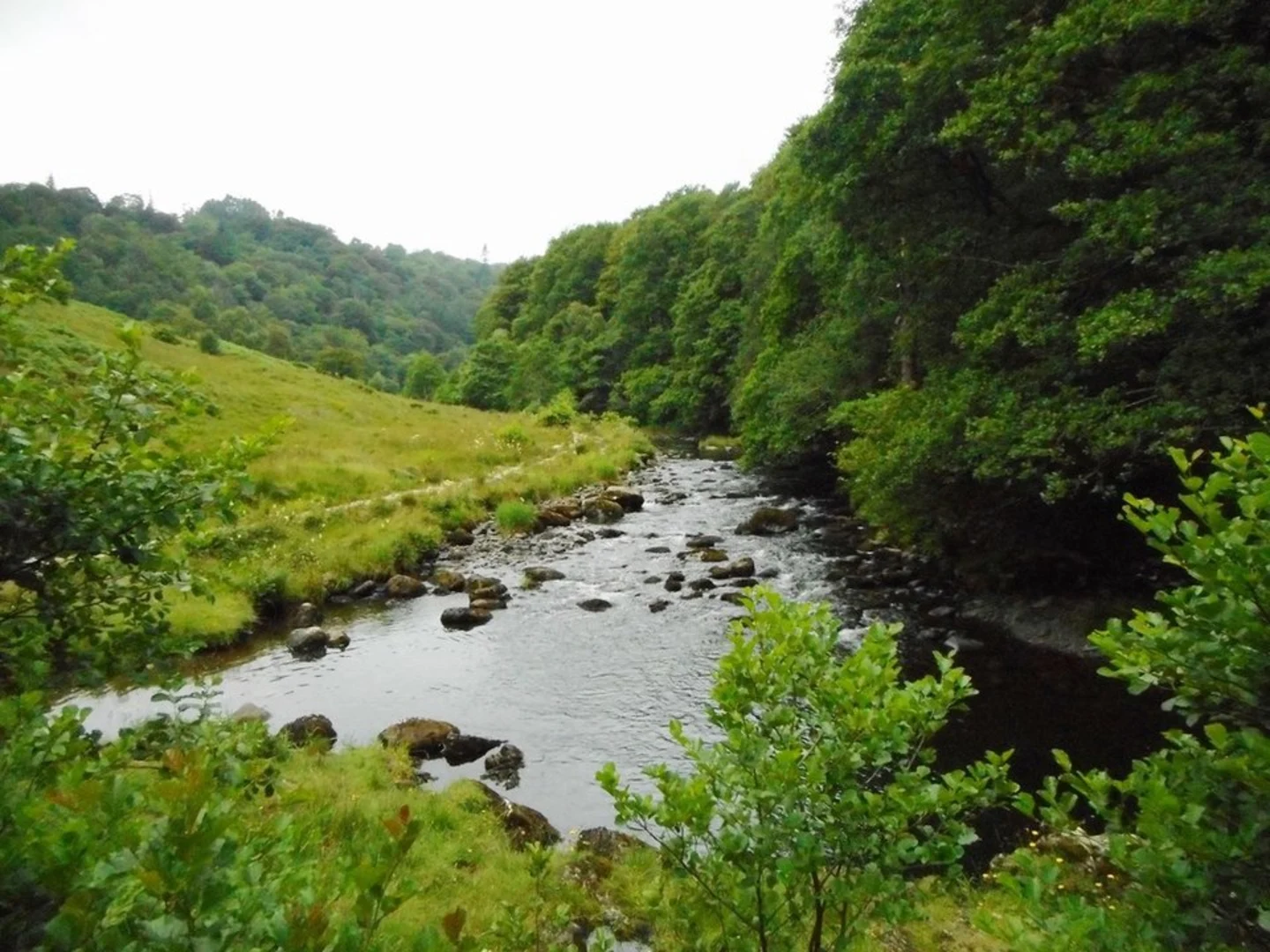 An image depicting the trail Rydal Water to River Rothay Bridge Grasmere Foot Bridge Walk and its surrounding area.