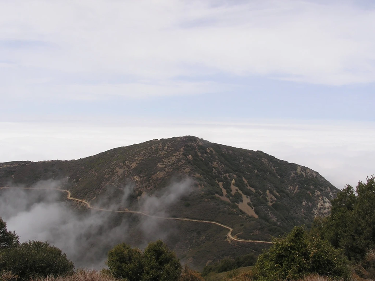 An image depicting the trail Modjeska Peak and its surrounding area.