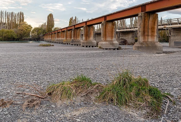 Dickeys to Waimakariri Trail