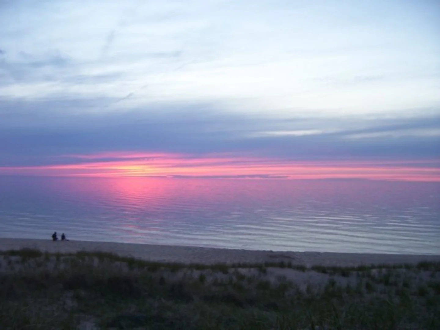 An image depicting the trail Nordhouse Dunes via Nordhouse Lake and its surrounding area.