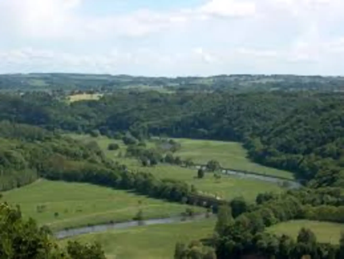An image depicting the trail Merten to Eitorf Walk via Natursteig Sieg Zugang Bf Merten and its surrounding area.
