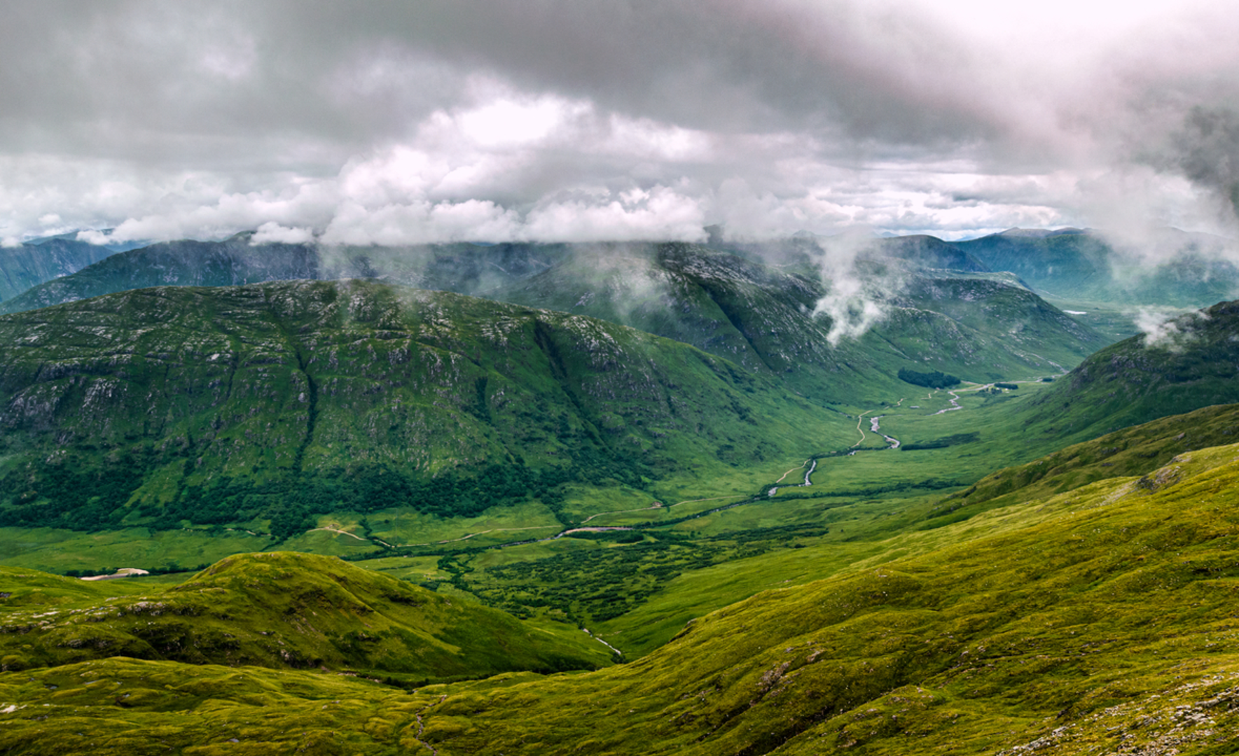 An image depicting the trail Beinn Eunaich and its surrounding area.