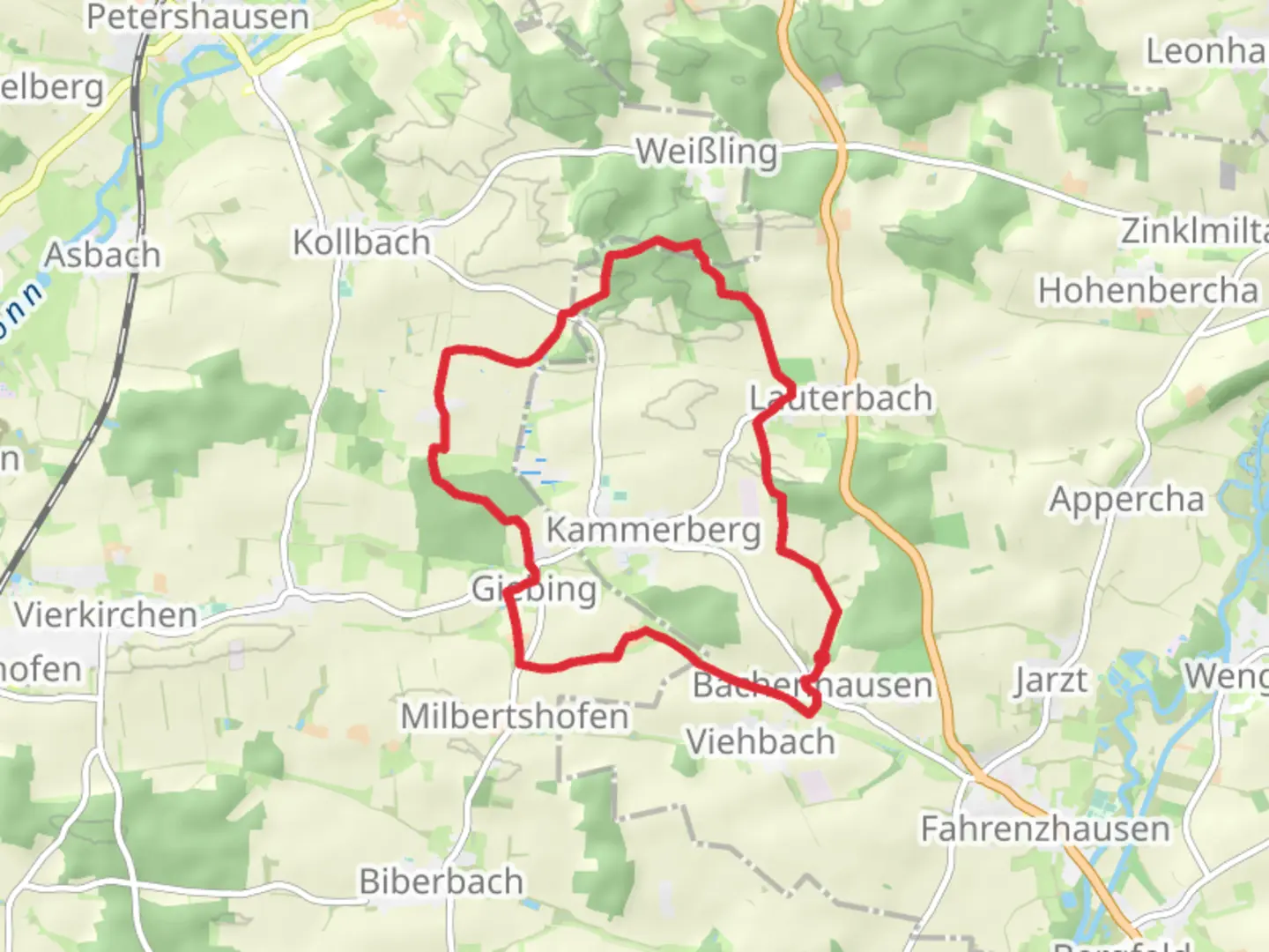 An image depicting the trail Giebinger Holz via Kapellenweg and its surrounding area.