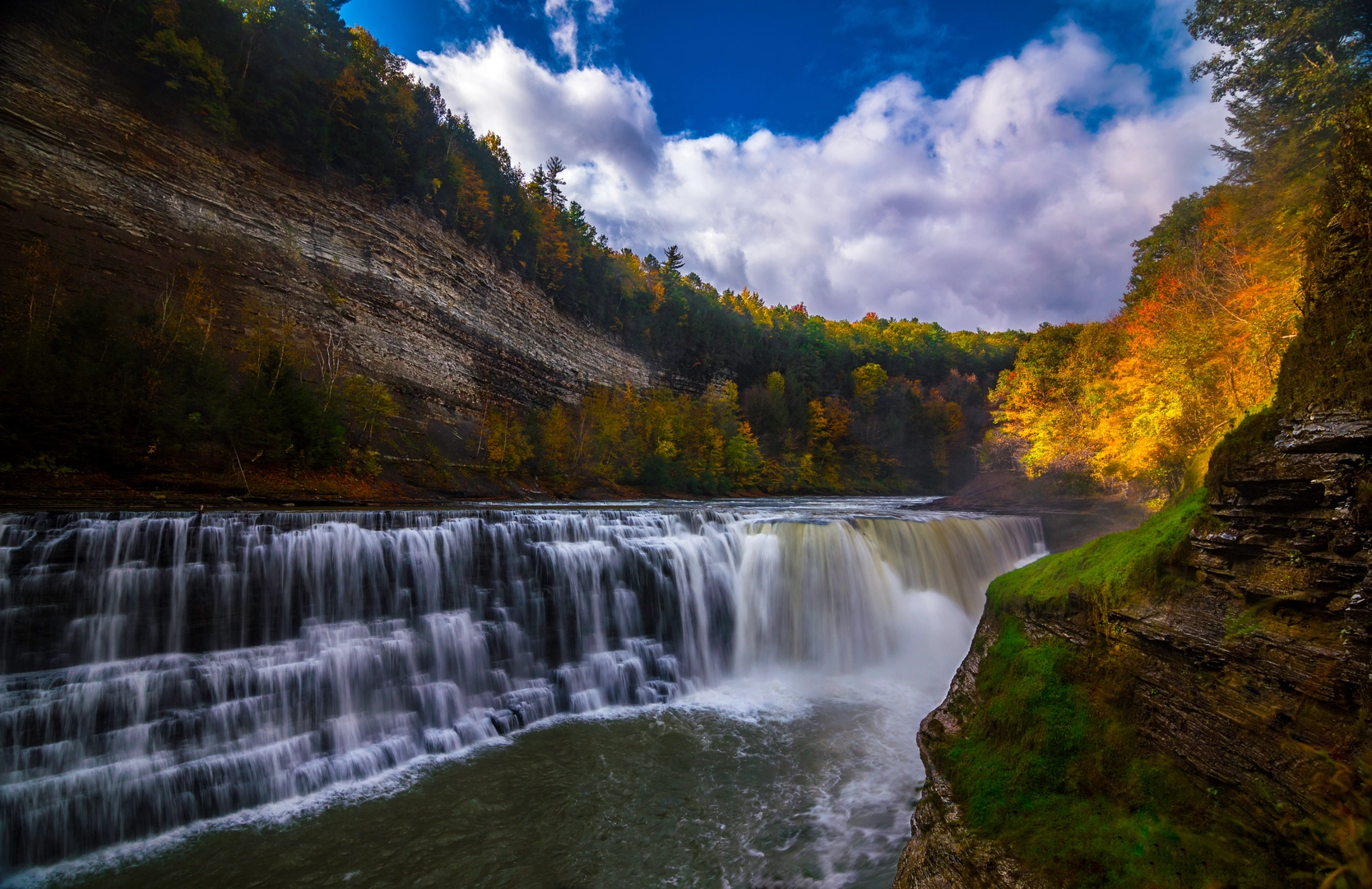 An image depicting the trail Lower Falls via Lower Falls Footbridge Trail and its surrounding area.