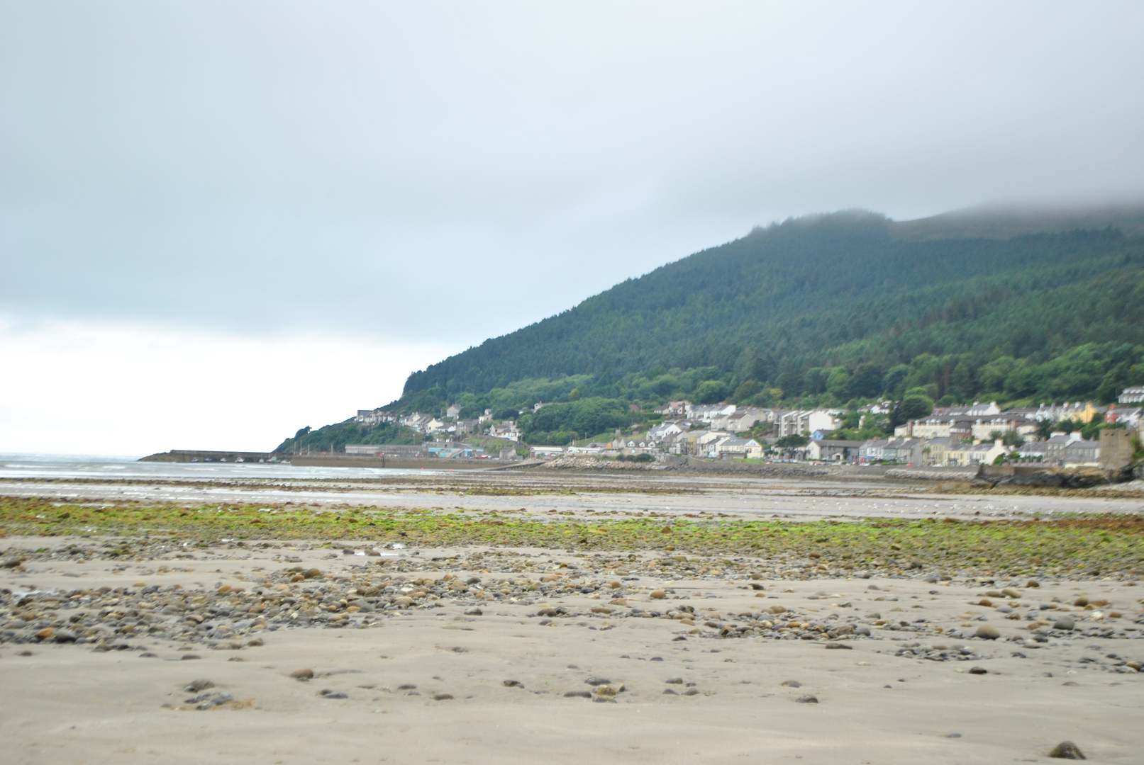 An image depicting the trail Mourne Way and its surrounding area.