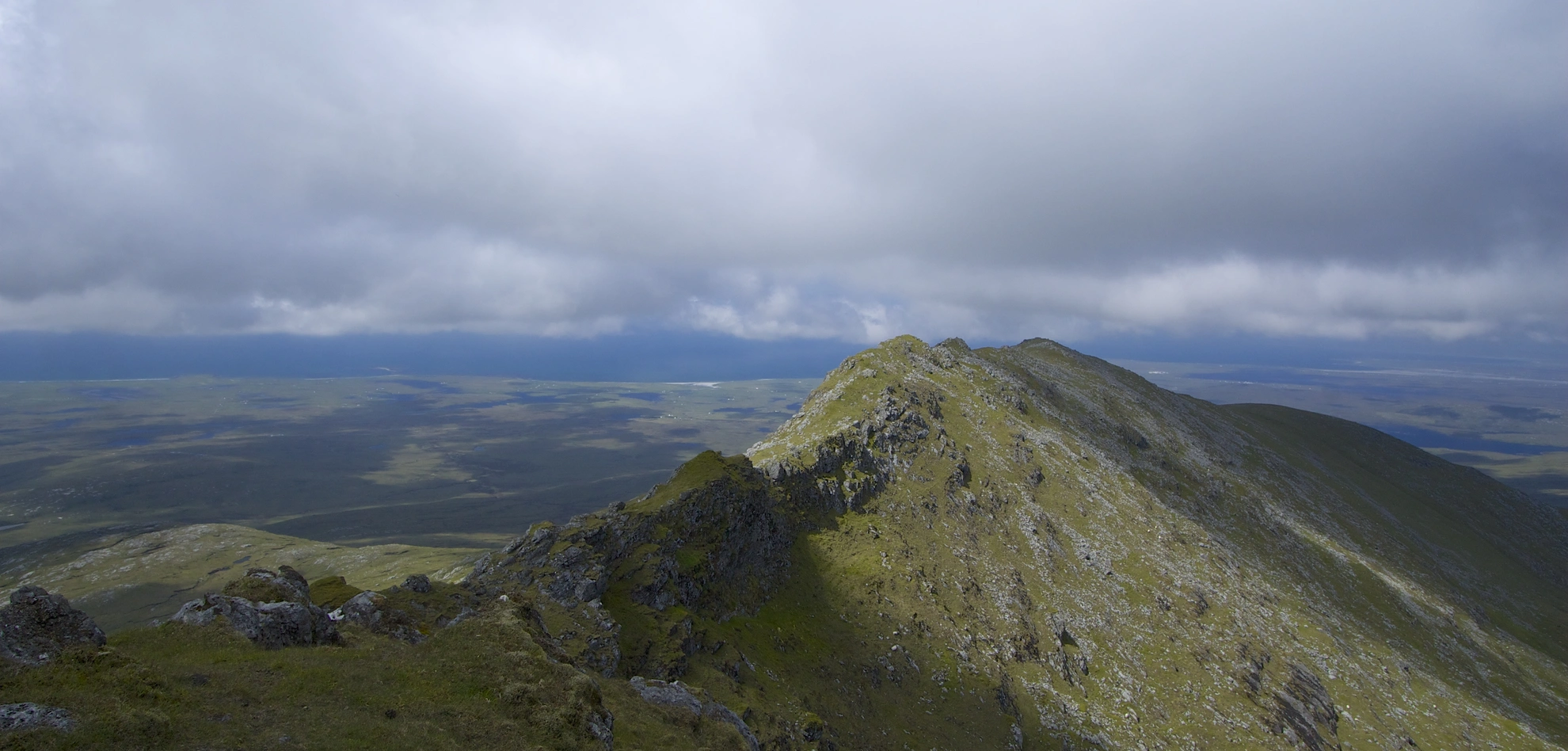 An image depicting the trail Loch nam Faoileann, Beinn Mhor, Buail a' Ghoill and Bagh Lathach Loop and its surrounding area.