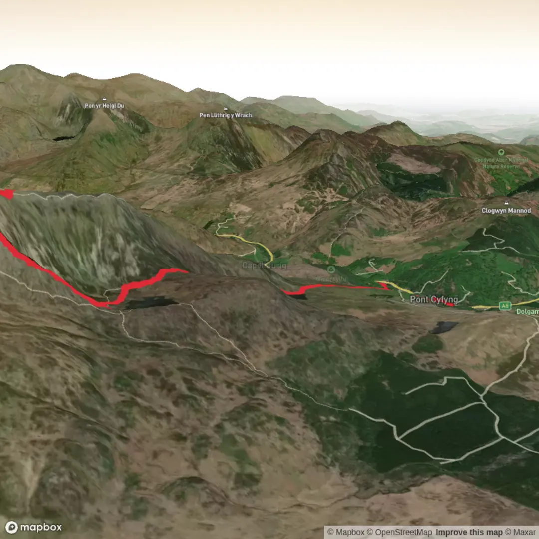 An image depicting the trail Moel Siabod Via Daear Ddu Ridge and its surrounding area.