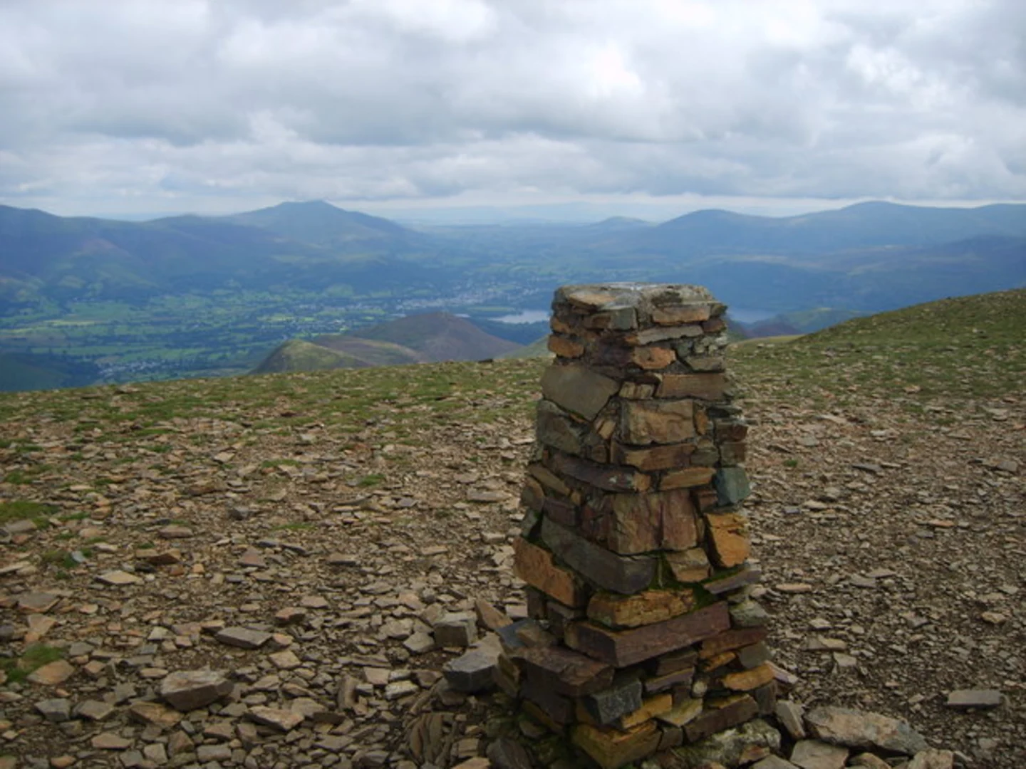 An image depicting the trail Stile End, Outerside, Sail and Crag Hill Walk and its surrounding area.