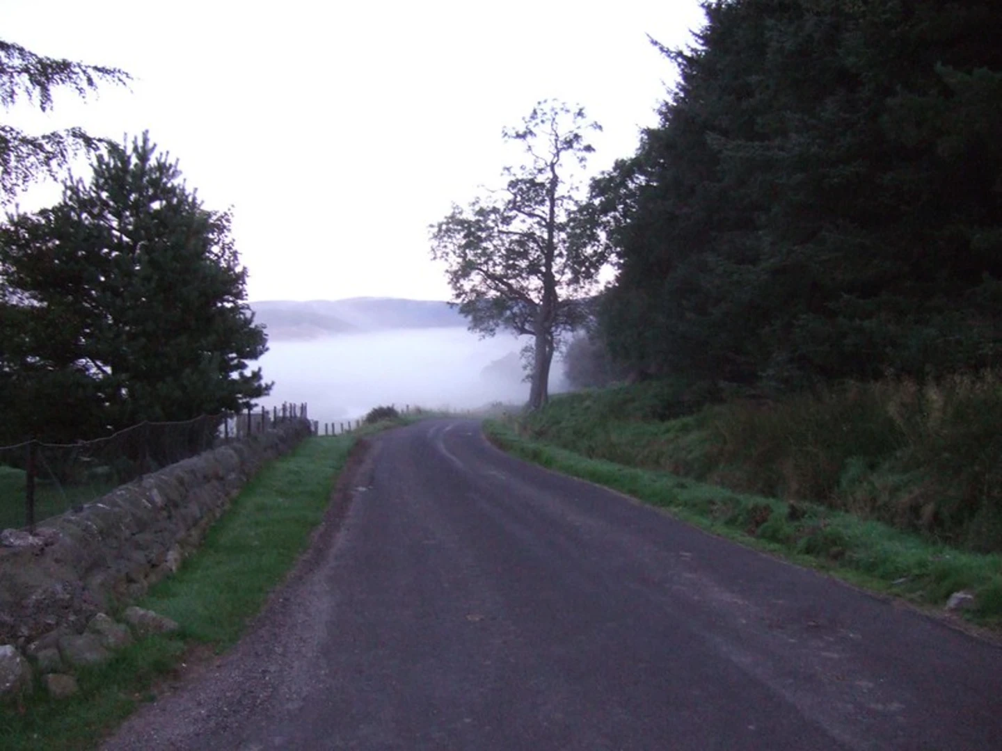 An image depicting the trail Glen Esk Path - Tarfside to Invermark Path and its surrounding area.