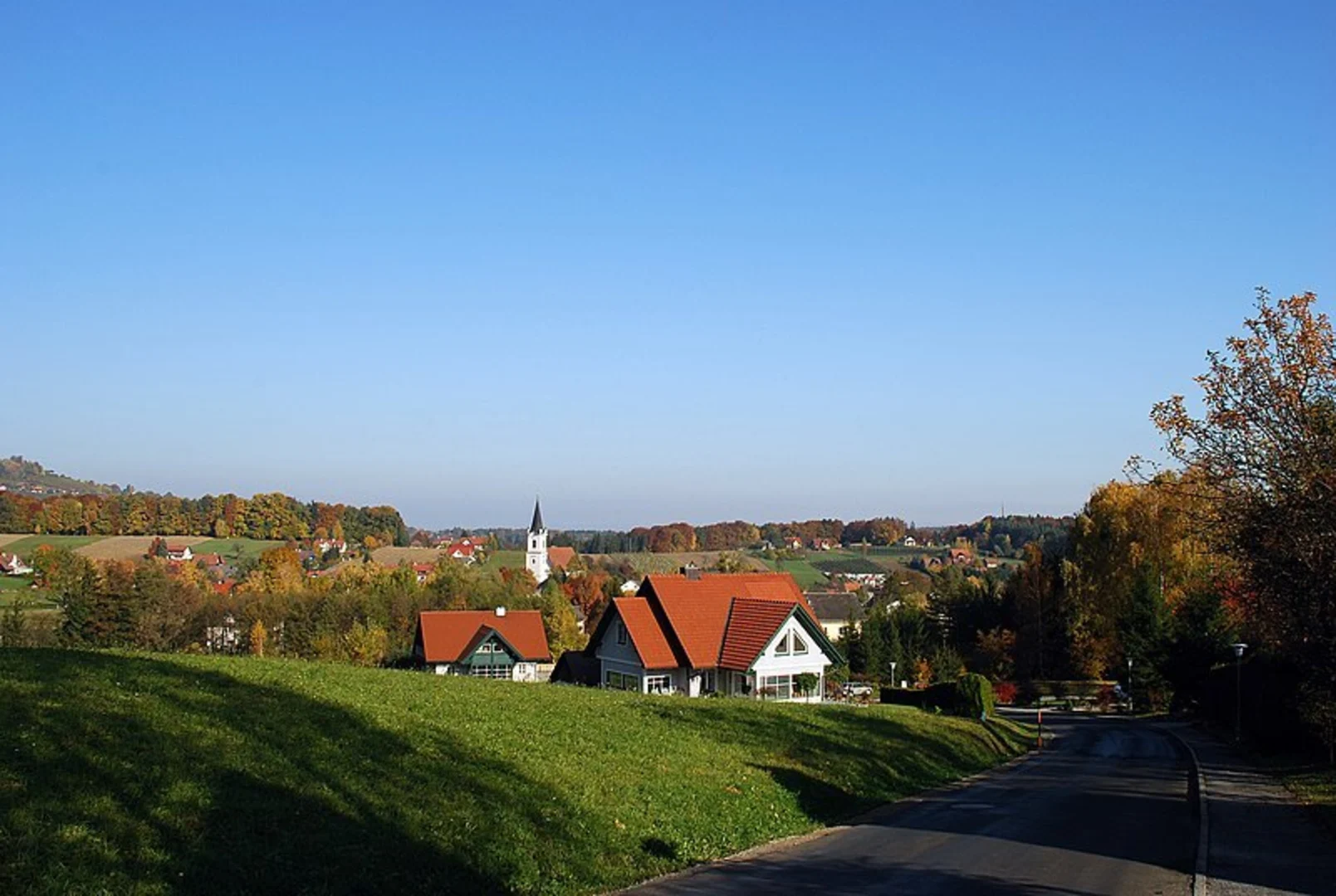 An image depicting the trail Schilcherland - Bad Gams and its surrounding area.