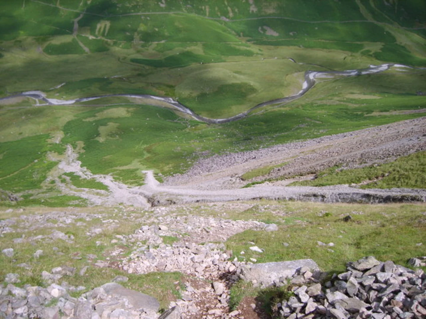 An image depicting the trail Yewbarrow Loop from Wast Water and its surrounding area.