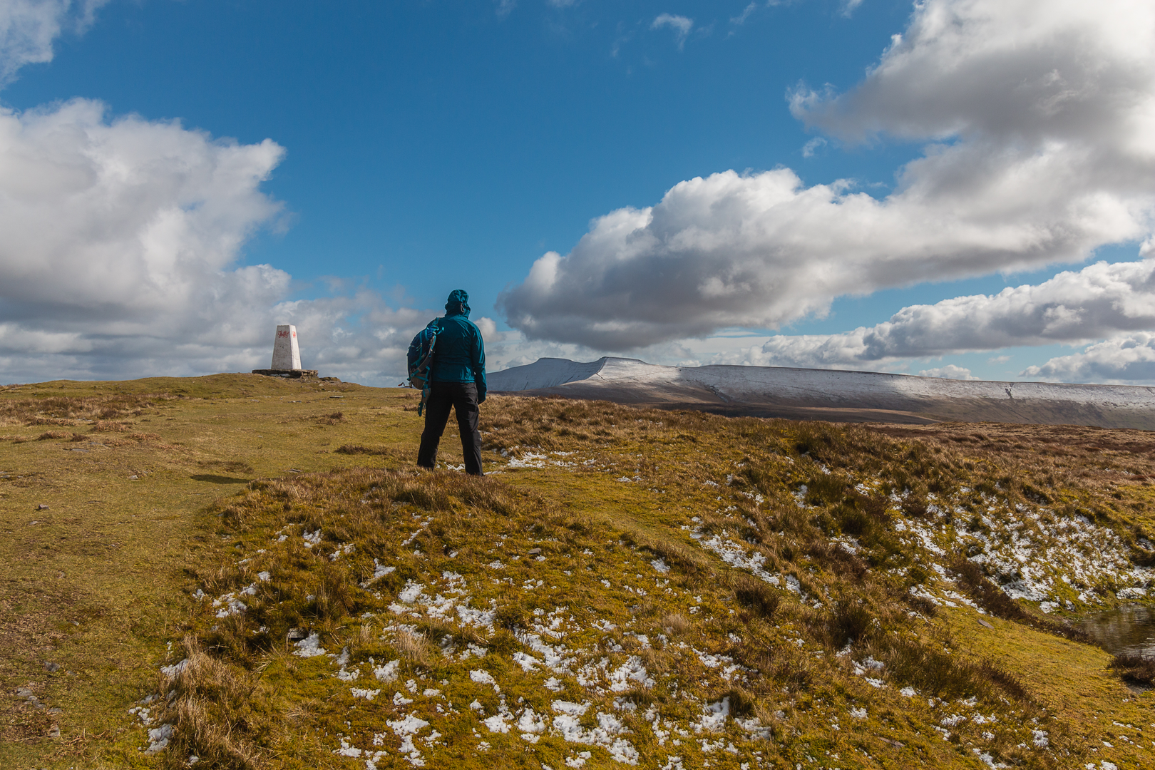 An image depicting the trail Fan Frynych and Fan Llia - Fforest Fawr and its surrounding area.