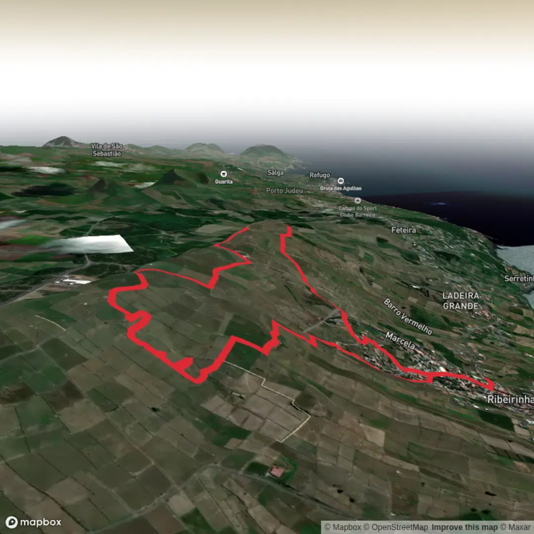 An image depicting the trail Pedra Furada da Serra da Ribeirinha Loop and its surrounding area.