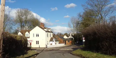 Circular from St Paul's Walden to Little Almshoe