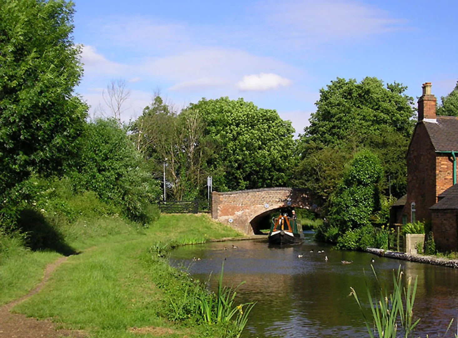 Coventry Canal and Fradley Reservoir Loop | Staffordshire | England