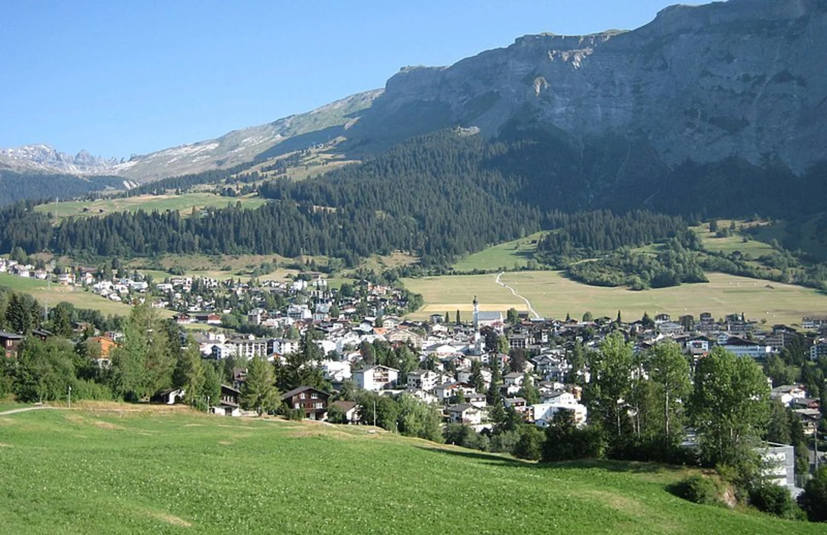 An image depicting the trail Trutg dil Flem – Flimser Wasserweg and its surrounding area.