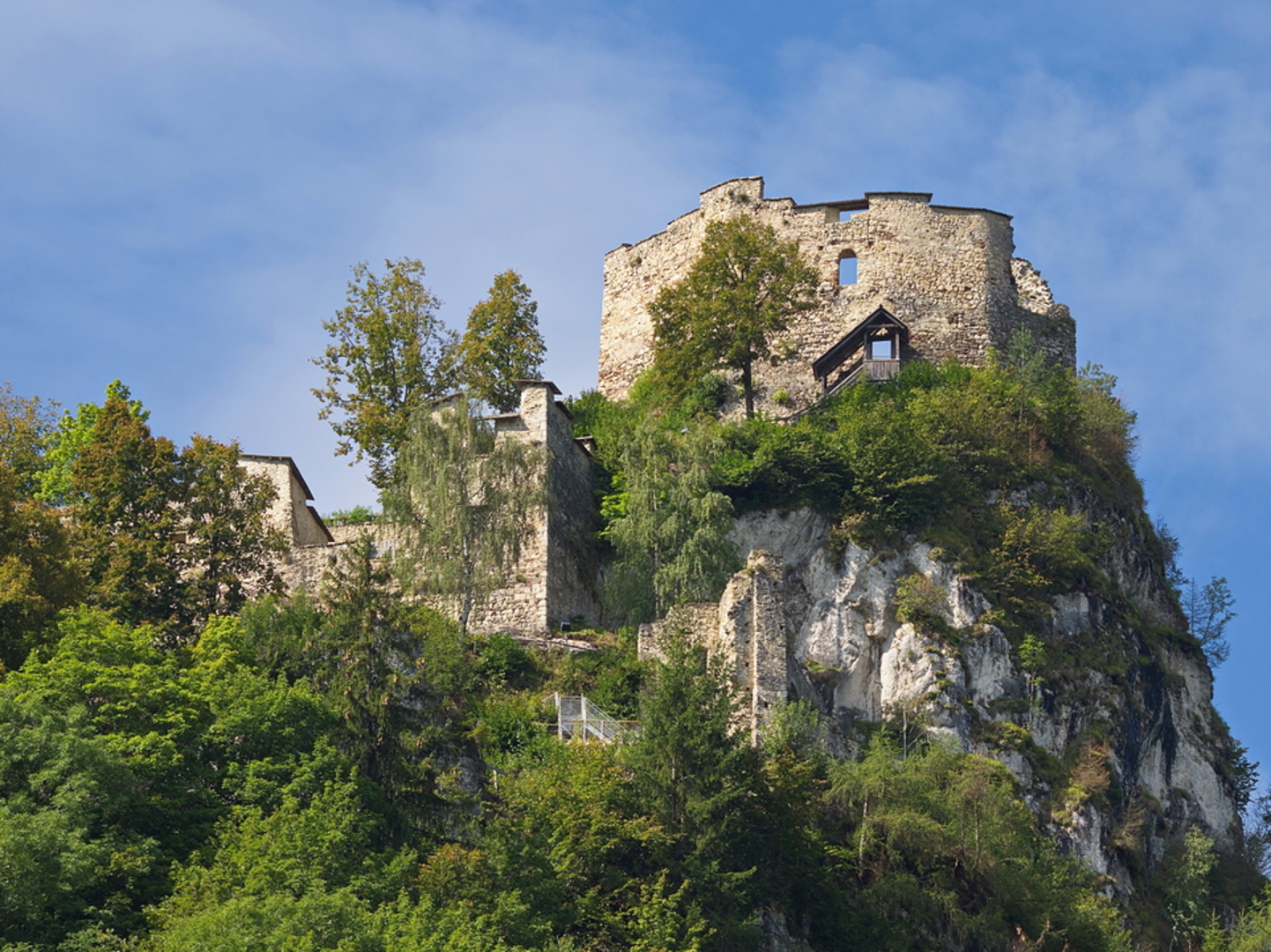 An image depicting the trail Rund um die Ruine Eppenstein and its surrounding area.
