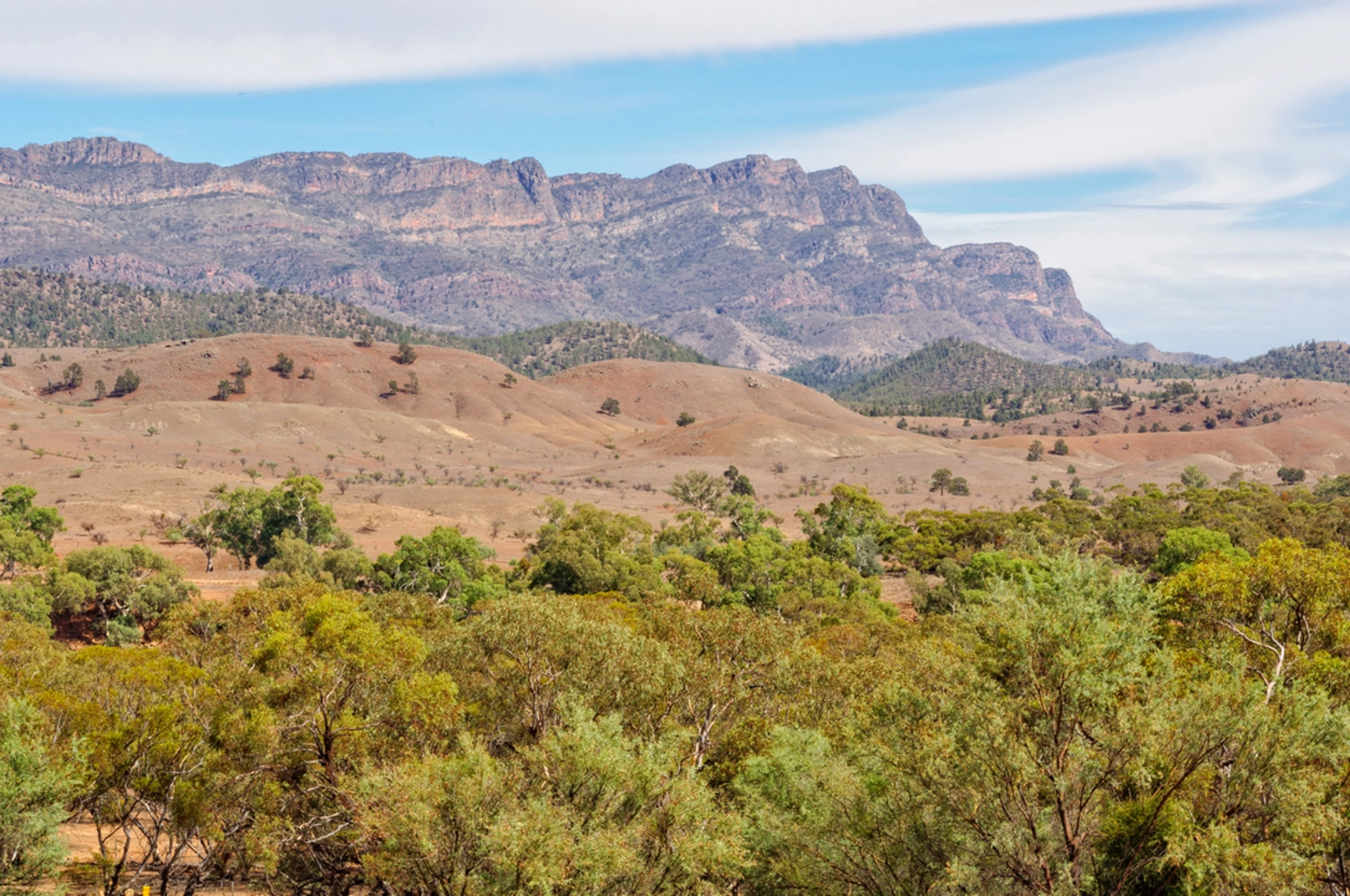 An image depicting the trail Yuluna Hike and its surrounding area.
