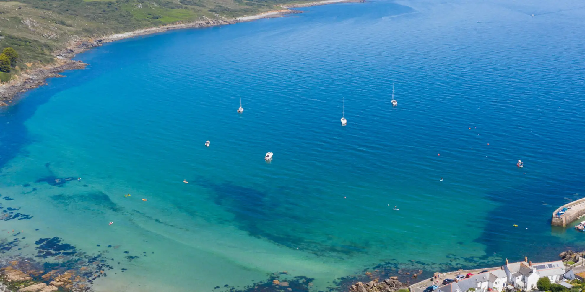 An image depicting the trail Coverack to Helford Walk and its surrounding area.