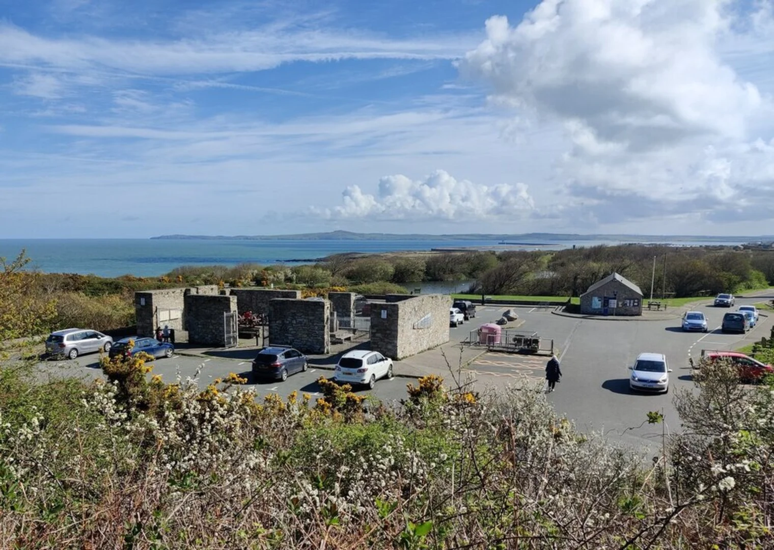 An image depicting the trail Breakwater Country Park Loop and its surrounding area.