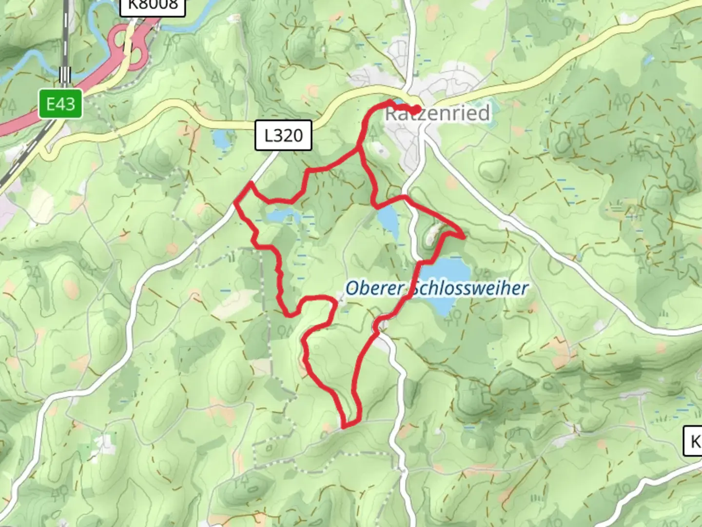 An image depicting the trail Oberer Schlossweiher and Unterer Schlossweiher via Heuberg Allgaeu Weg and its surrounding area.