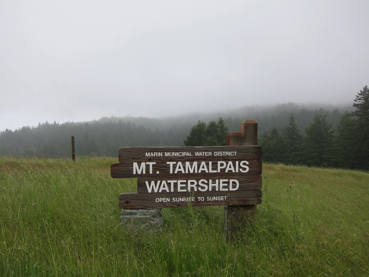 An image depicting the trail Cataract Trail and its surrounding area.