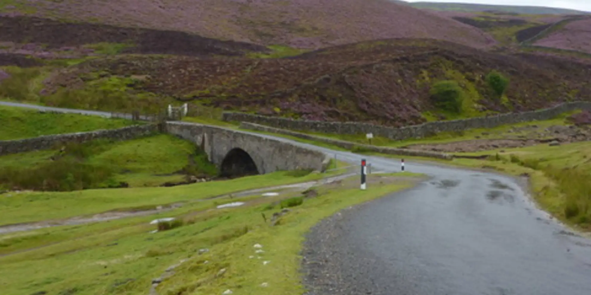 An image depicting the trail Gunnerside and Surrender Bridge and its surrounding area.