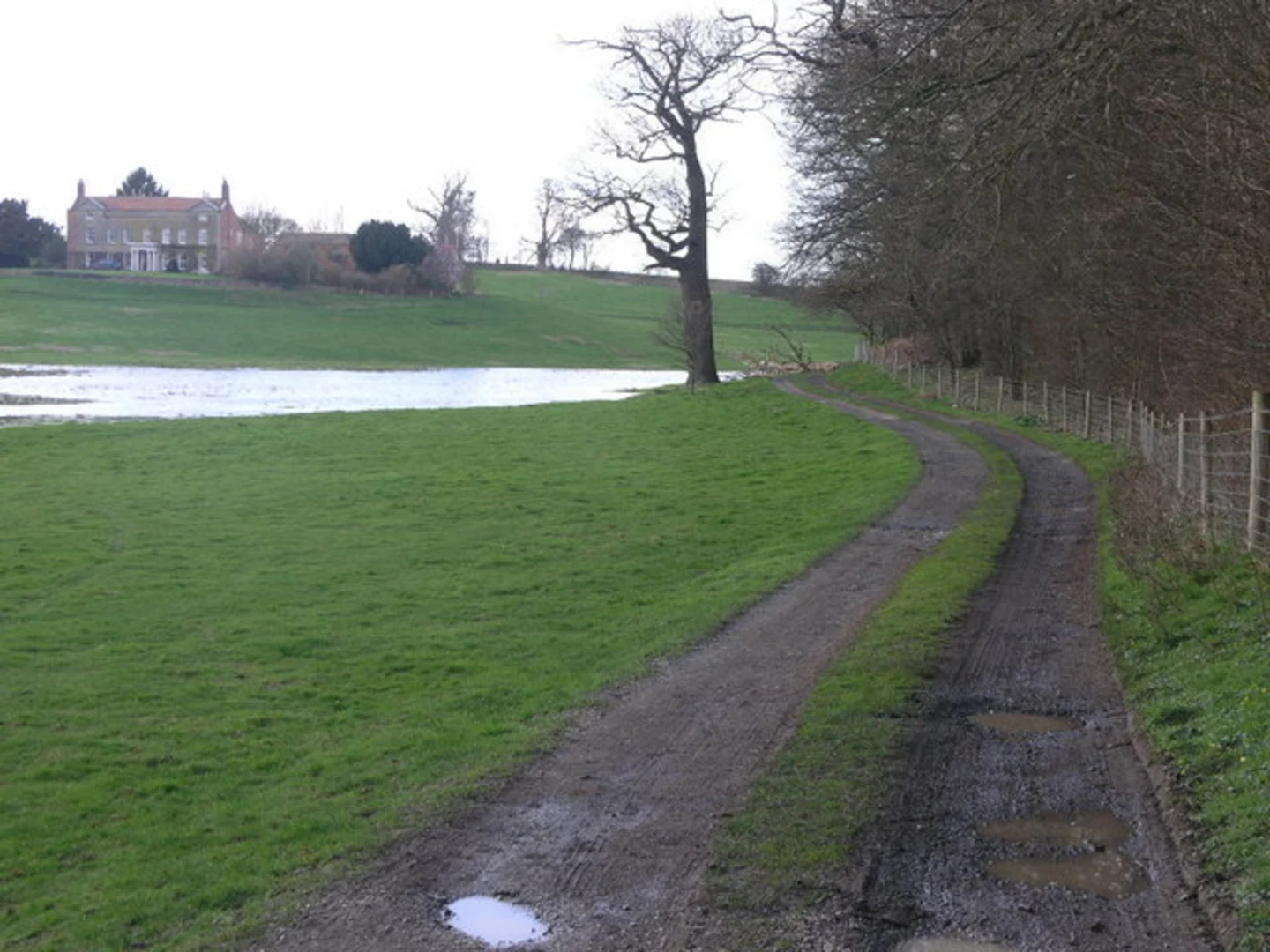An image depicting the trail Cleobury Mortimer and Neen Savage Loop and its surrounding area.