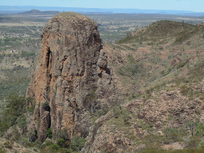 An image depicting the trail Minerva Hills National Park and its surrounding area.
