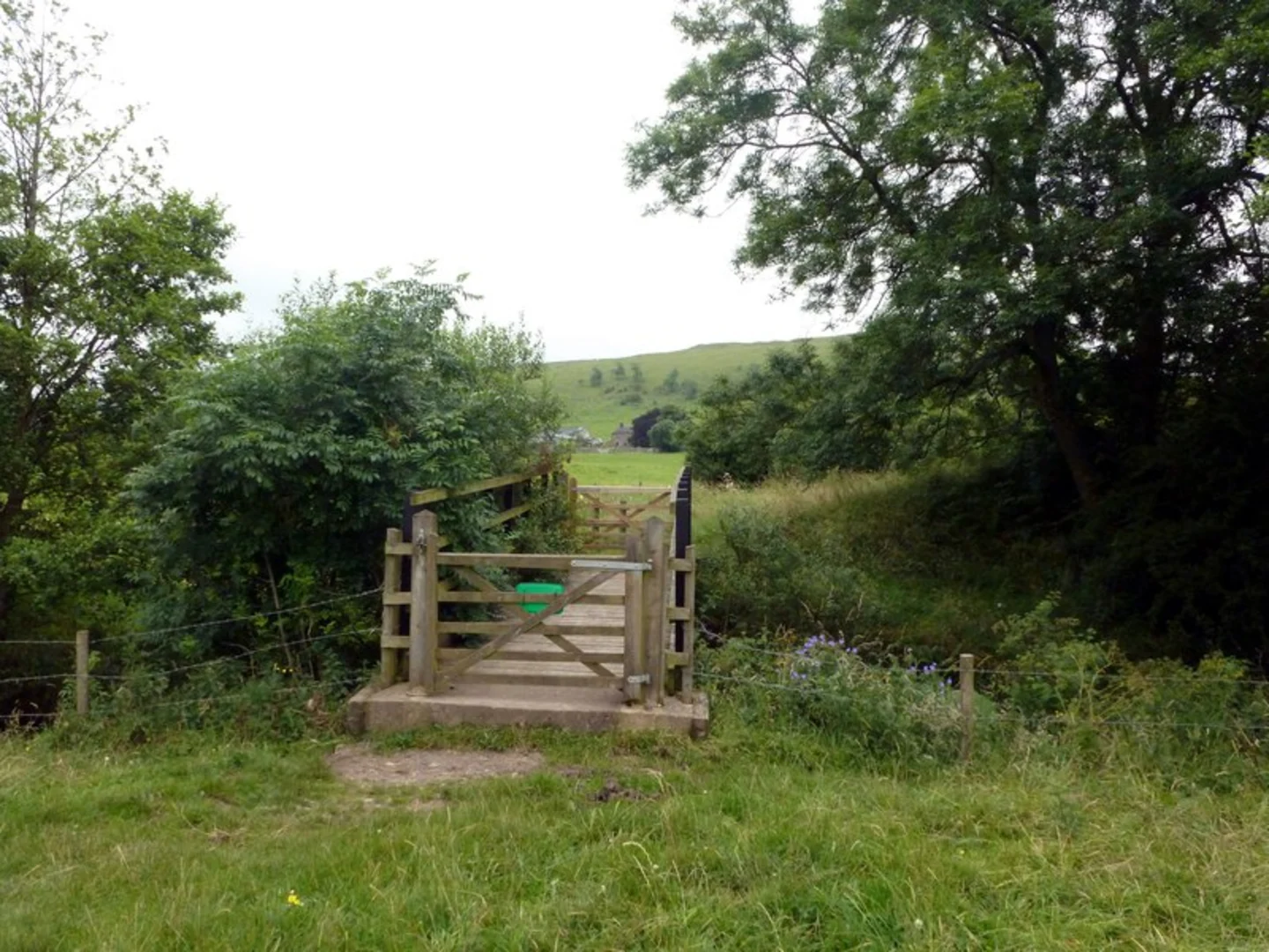 An image depicting the trail Chrome Hill, Parkhouse Hill and High Wheeldon Loop and its surrounding area.