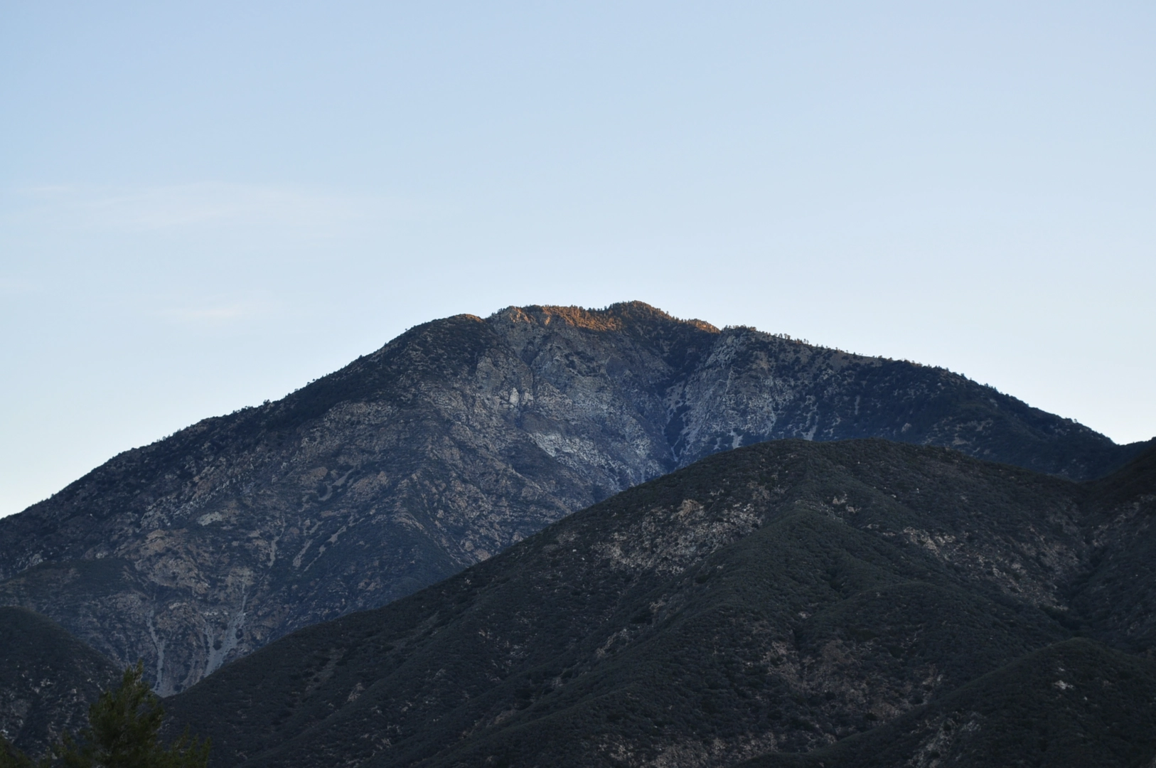 An image depicting the trail Rattlesnake Peak and Shoemaker Canyon Loop and its surrounding area.