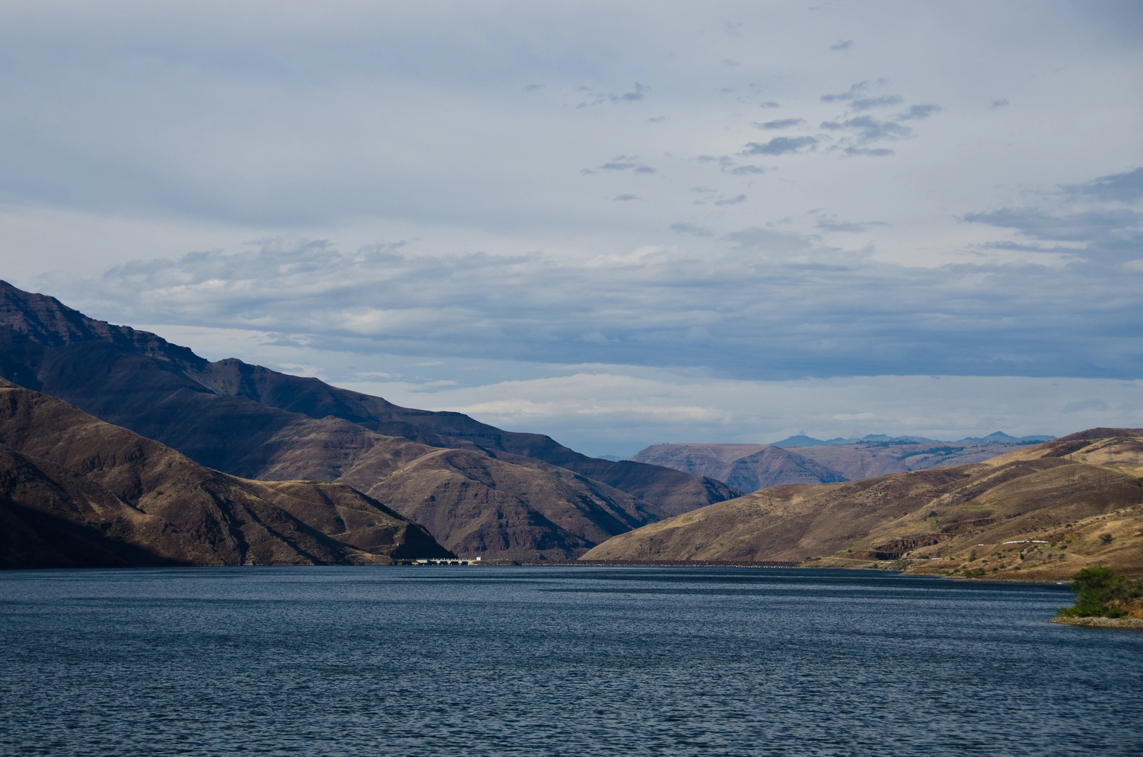 An image depicting the trail Hells Canyon Western Rim Trail and its surrounding area.