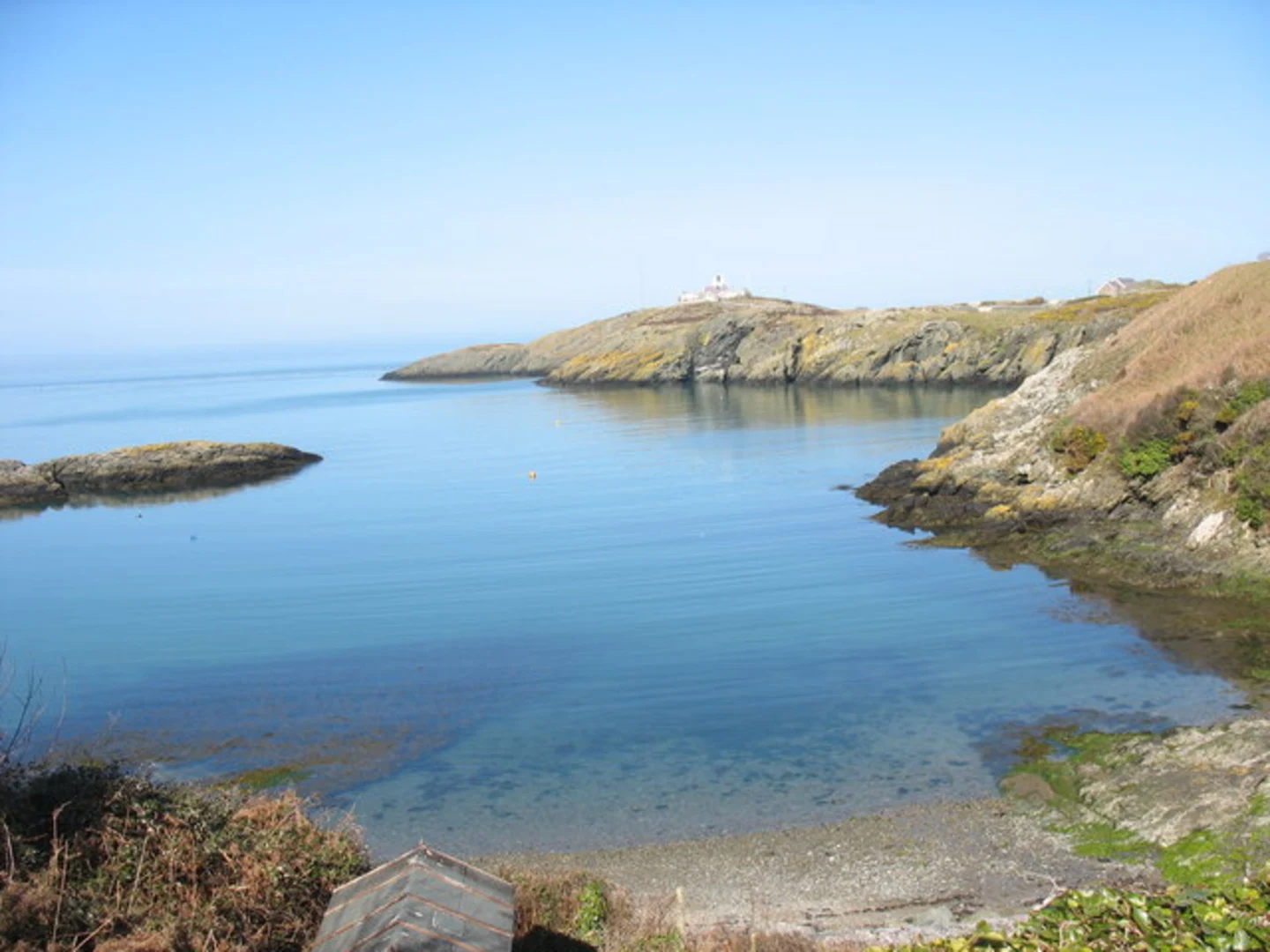 An image depicting the trail Amlwch Walk and its surrounding area.