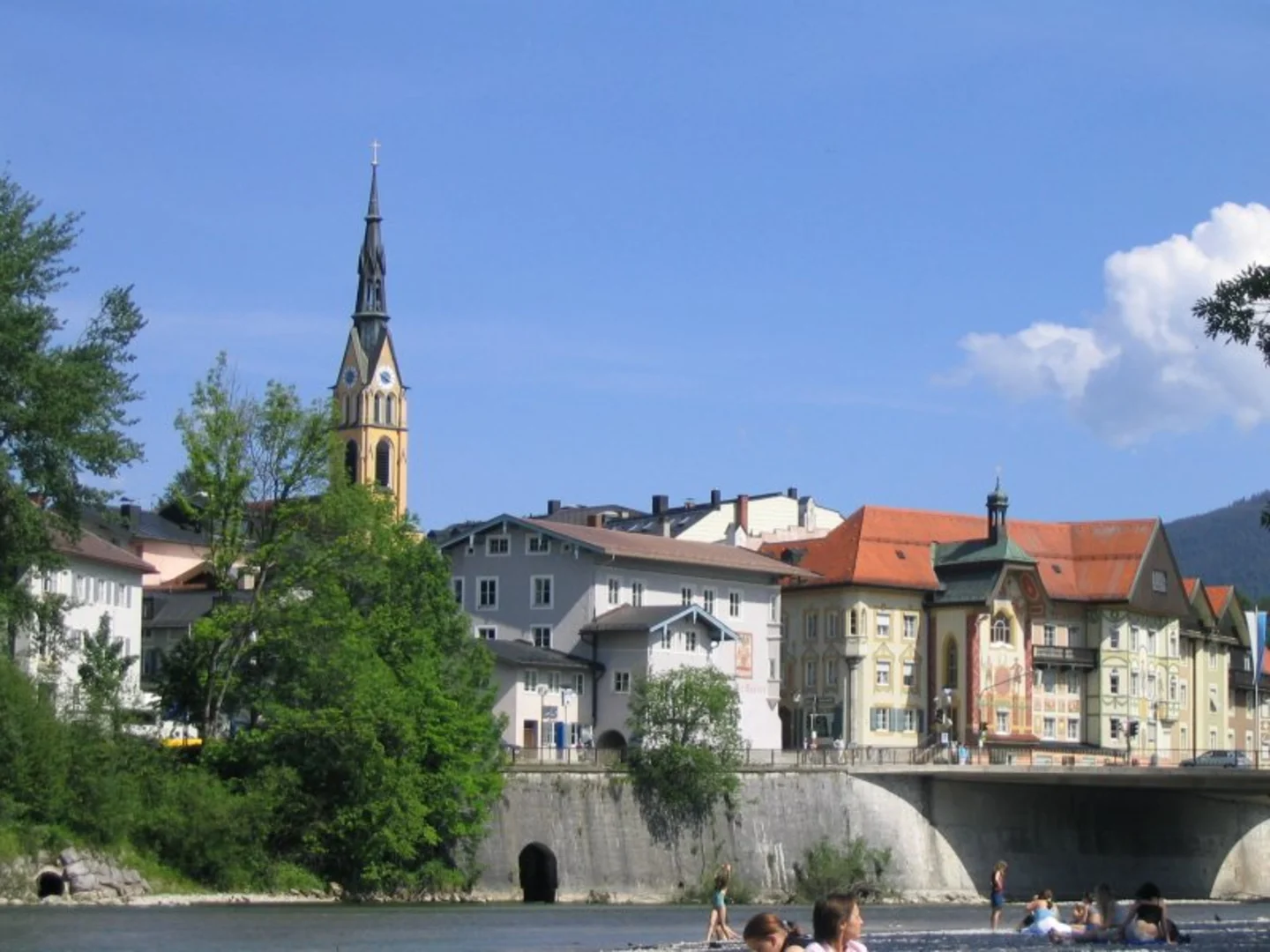 An image depicting the trail Bad Tölz to Lenggires Walk via River Isar and its surrounding area.
