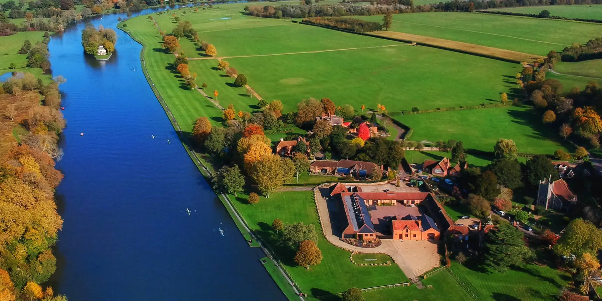 An image depicting the trail Henley-on-Thames - Rotherfield Greys and Shiplake and its surrounding area.