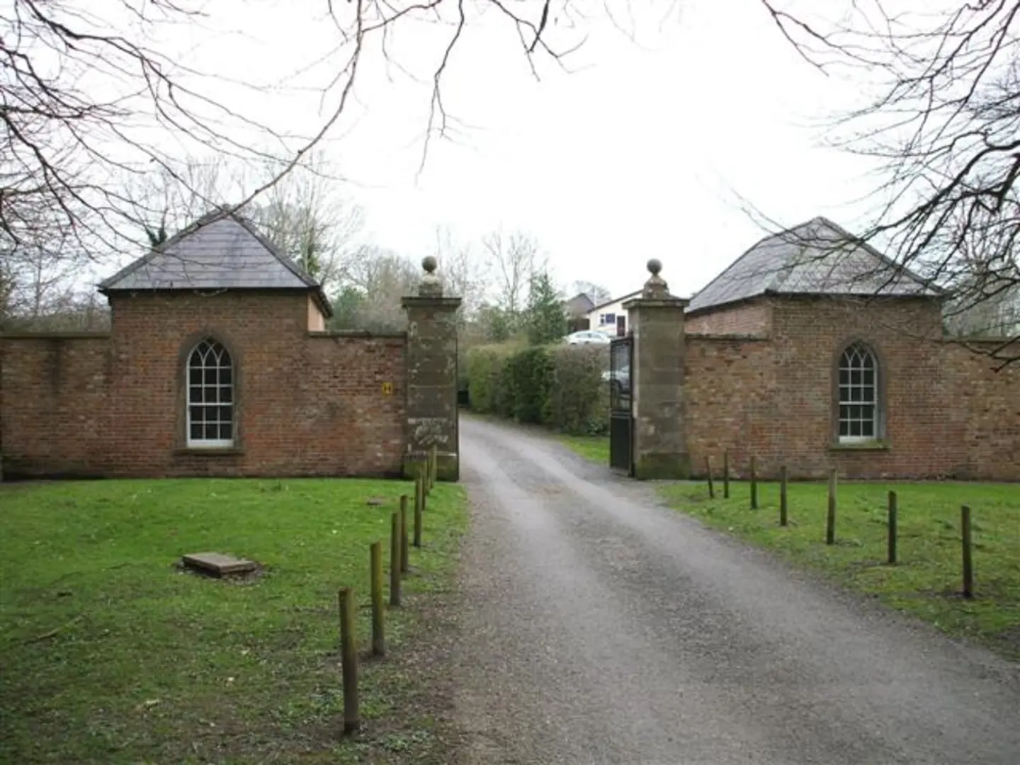 An image depicting the trail Lake Walk at Castle Coole and its surrounding area.
