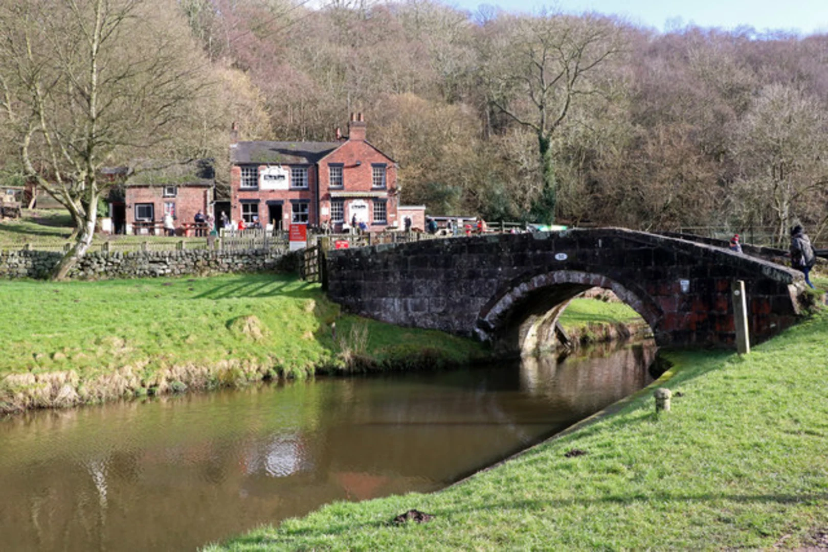 An image depicting the trail Caldon Canal Walk and its surrounding area.