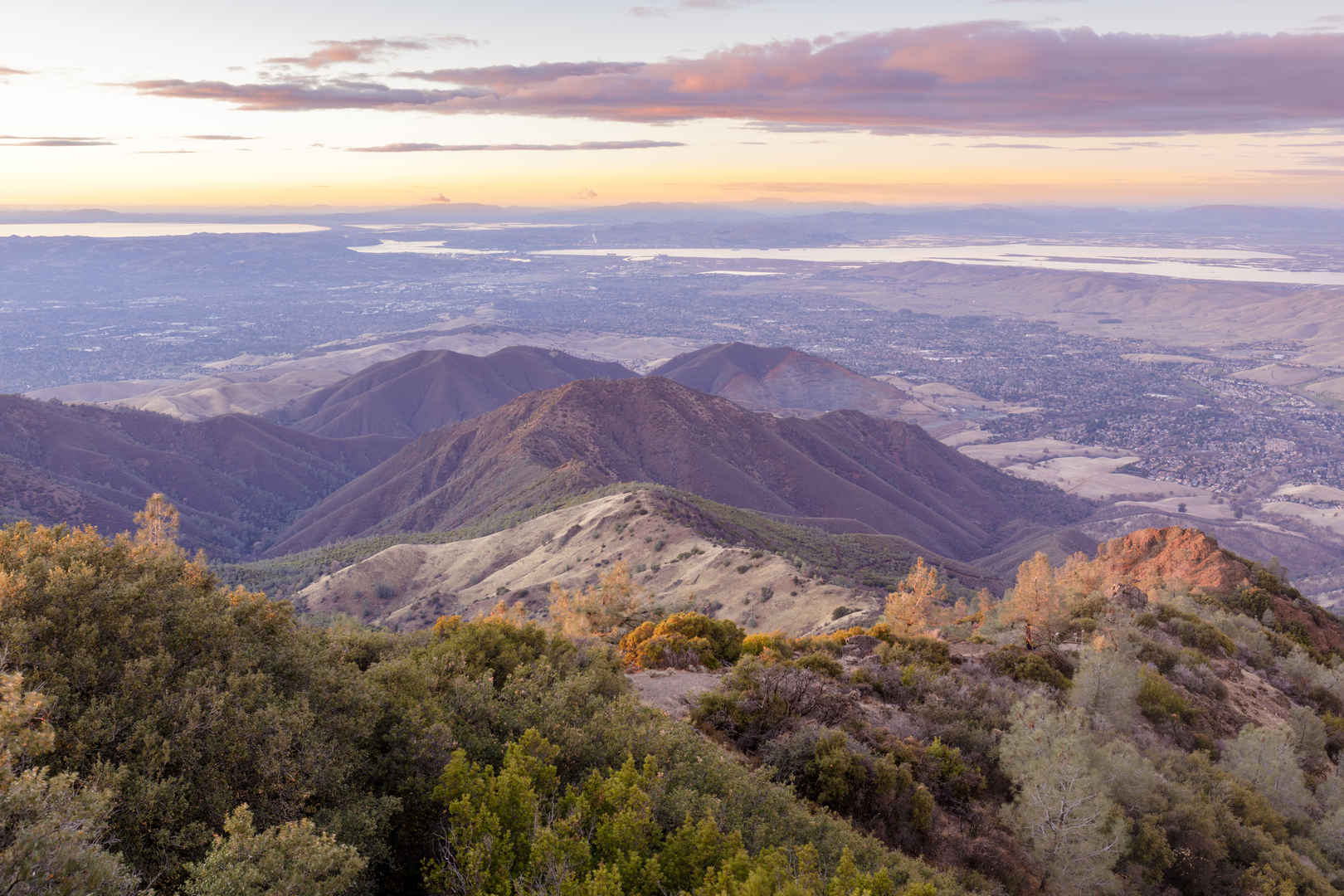An image depicting the trail Eagle Peak and ADT California Loop and its surrounding area.