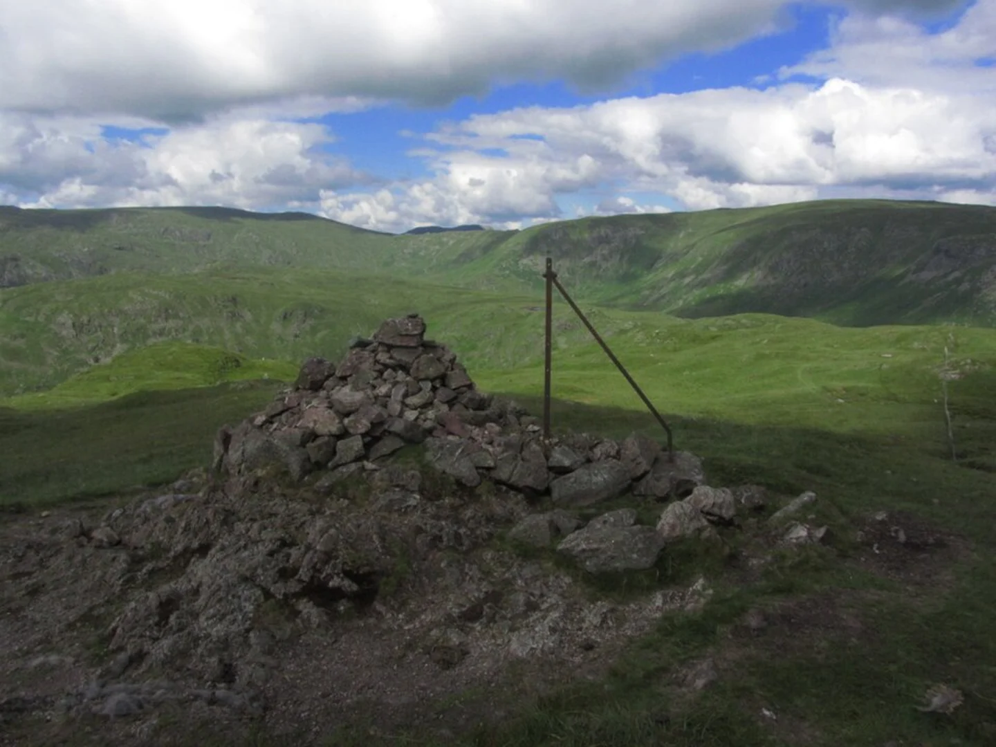 An image depicting the trail Steel Fell and Calf Crag Loop from Grasmere and its surrounding area.