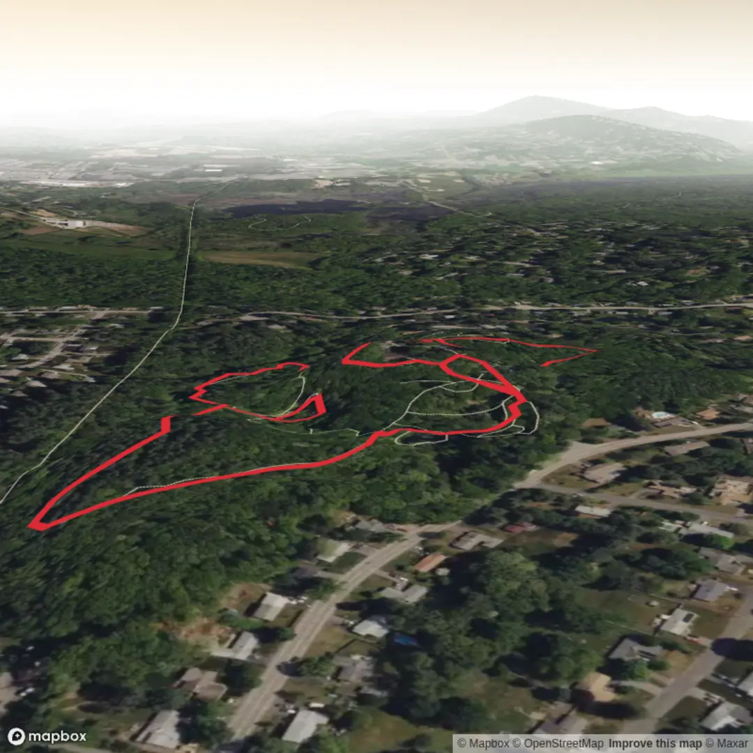 An image depicting the trail Lost Pond and Hop Brook Trail and its surrounding area.