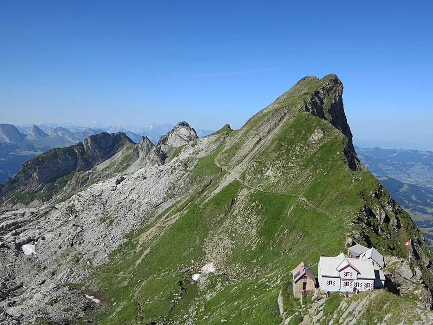 An image depicting the trail Schwägalp - Siebenhütten - Tosegg - Tanne and its surrounding area.