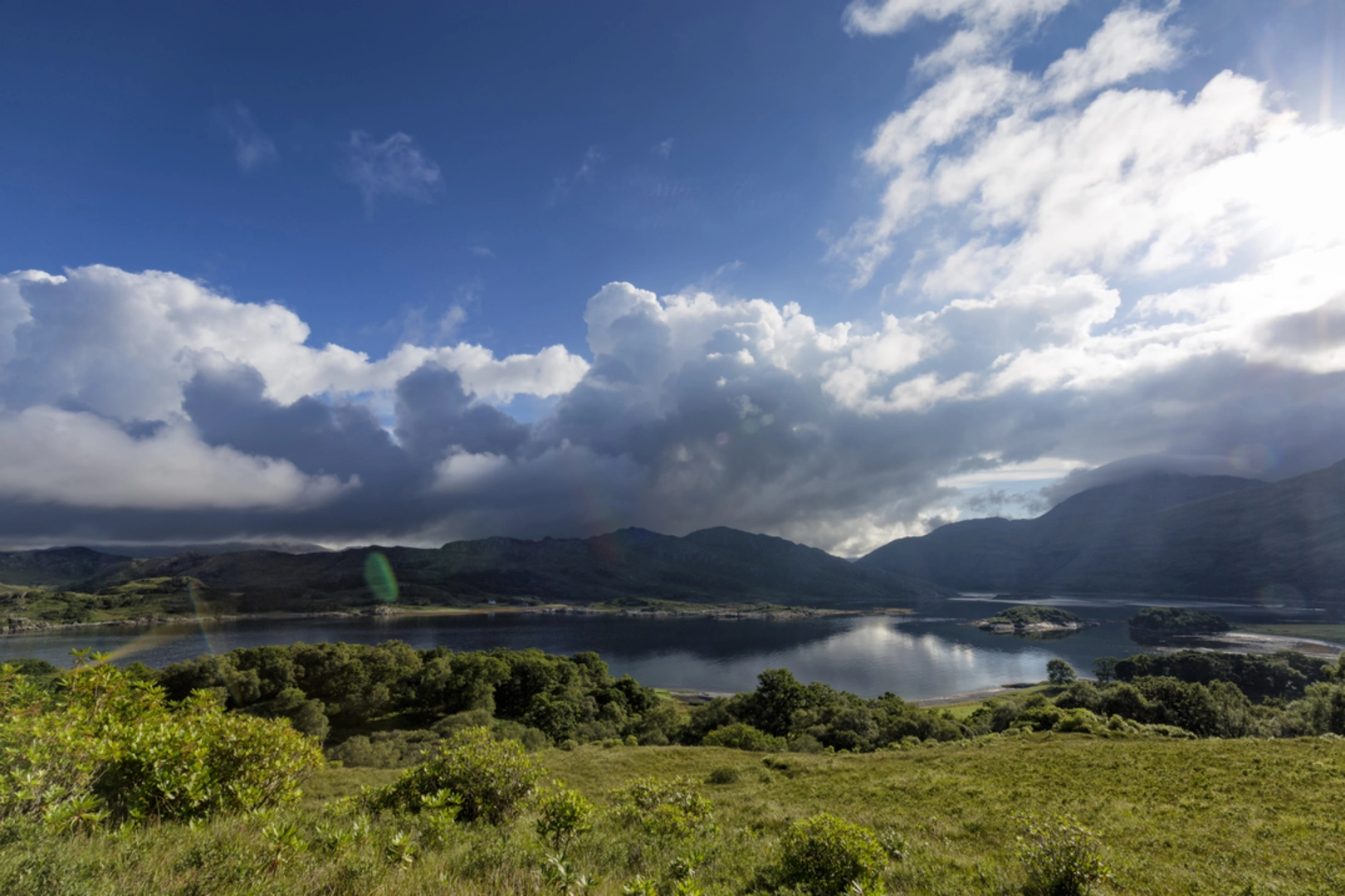 An image depicting the trail Rois - Bheinn and its surrounding area.
