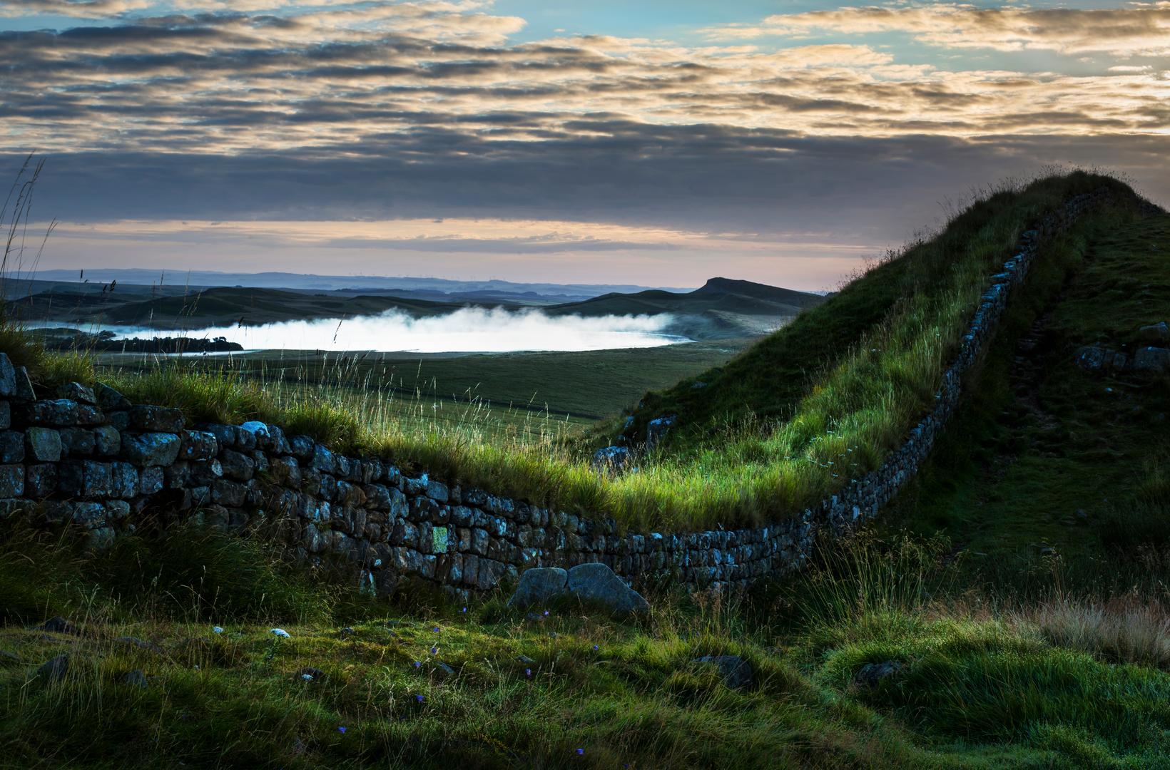 An image depicting the trail Carvoran to Newbrough Walk in Northumberland and its surrounding area.