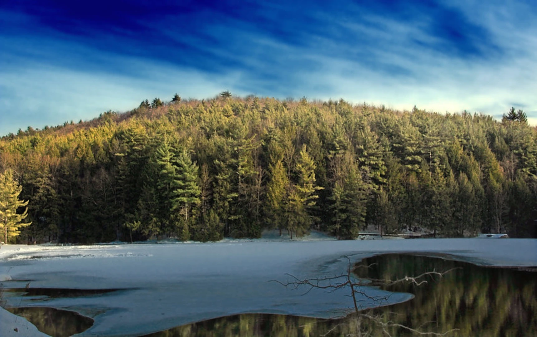 An image depicting the trail Half Way Lake Loop via Winter Park Hiking and its surrounding area.