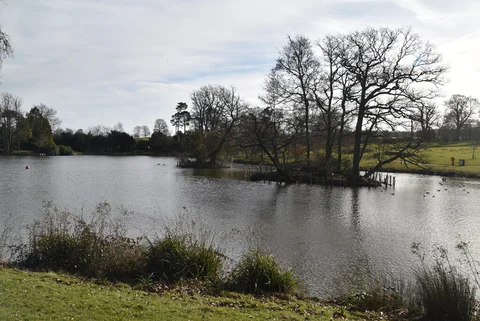 Dunorlan Park