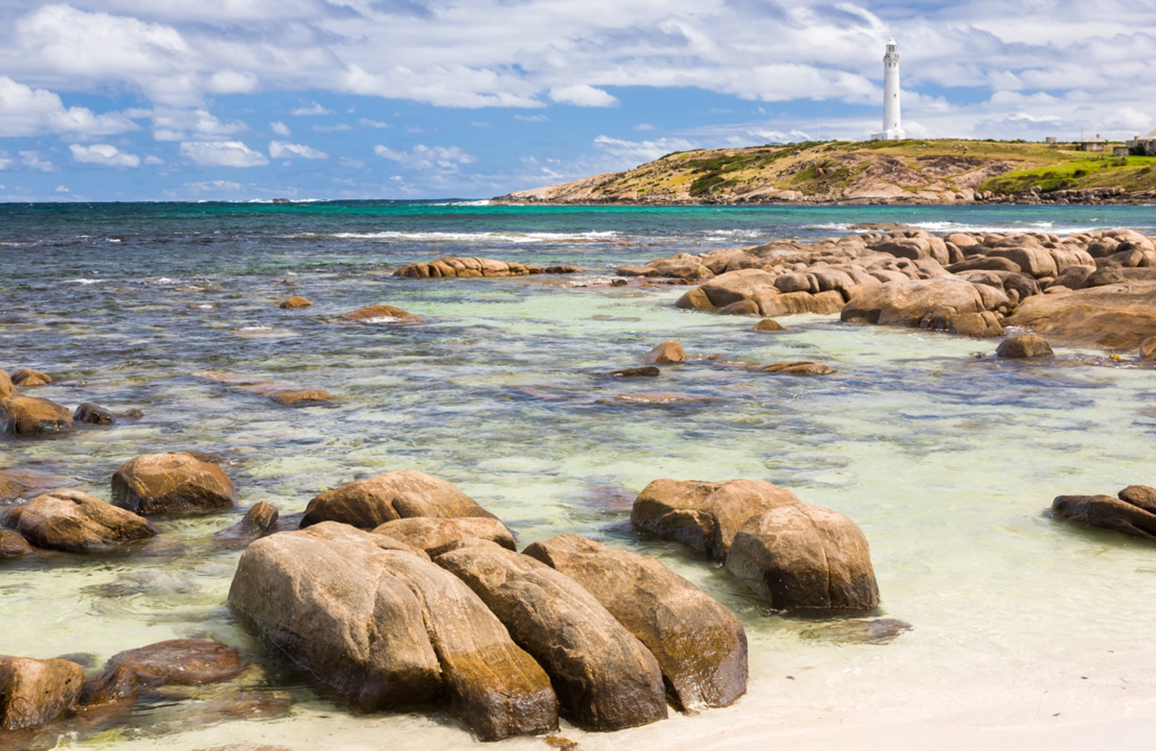 An image depicting the trail Harbour Views Trail and its surrounding area.