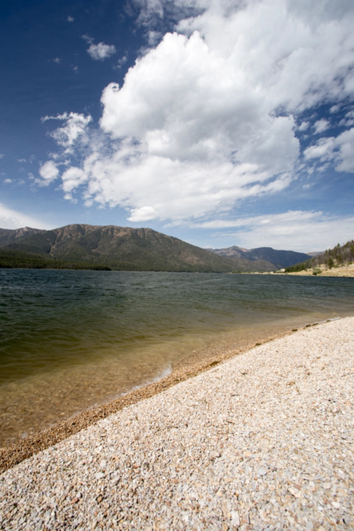 An image depicting the trail Cabin Creek Trail and its surrounding area.