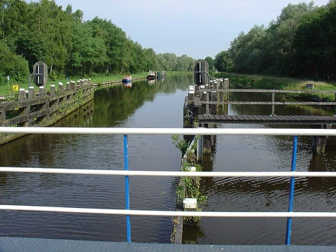 Sassenhein Noordplas and Sassenhein Zuidplas via Madepad